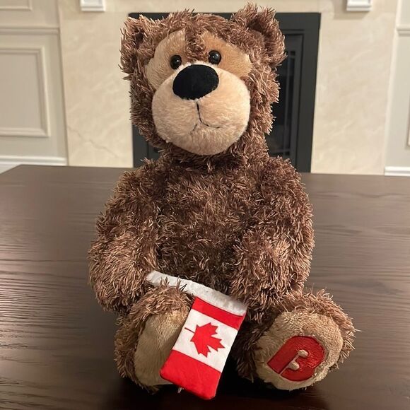 Gund Brickley BRIKL150 GC013BRICK Canada 150 Bear with Canadian Flag EUC 15” - Picture 1 of 9